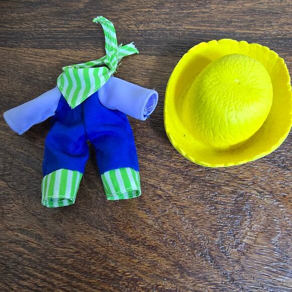 Vintage 1982 Strawberry Shortcake Huckleberry Pie Doll + Pupcake in Original Box - Picture 6 of 9